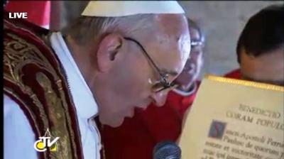 Papież Franciszek I udziela błogosławieństwa Urbi et Orbi